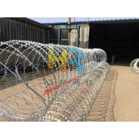 海銳現(xiàn)貨BTO-22刀片刺網(wǎng)，蛇腹型刀刺網(wǎng)，刀刺滾網(wǎng)