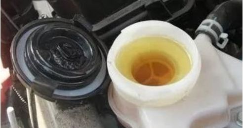 不換剎車(chē)油有什么影響 剎車(chē)油長(zhǎng)期不換會(huì)有什么后果? 不換剎車(chē)油有什么影響 剎車(chē)油長(zhǎng)期不換會(huì)有什么后果?