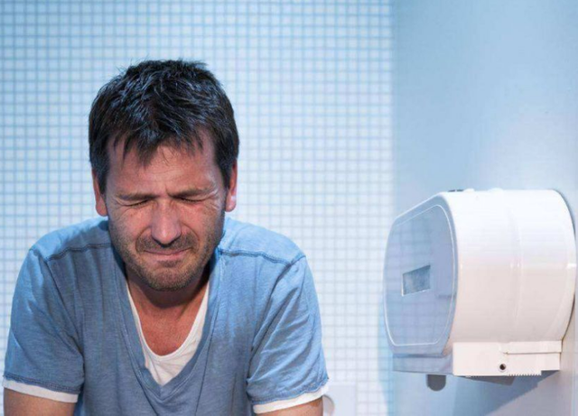 大便干硬排便困難怎么辦?大便前頭干硬后頭軟粘怎么回事