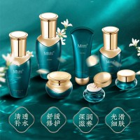 護膚套盒化妝品生產廠家OEM貼牌