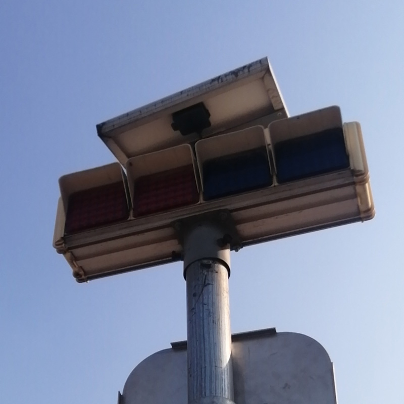 240燈太陽能爆閃燈2